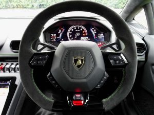 Huracan spyder Car Hire 2