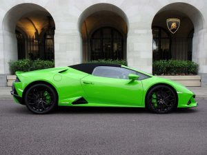 Huracan spyder Car Hire 7