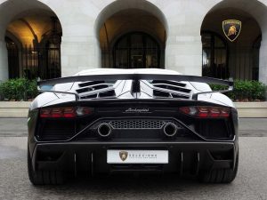 Lamborghini Aventador wedding car hire. jpg