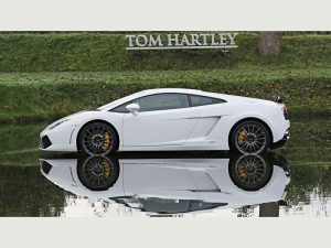 Lamborghini Gallardo chauffeur drive car hire 8