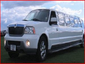 Lincoln Navigator limo hire Brighton 12